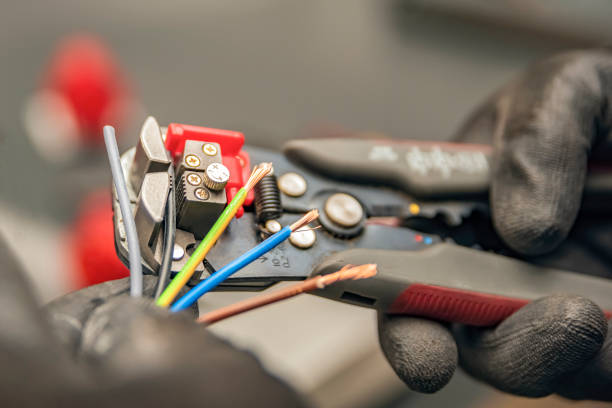 Best Industrial Electrical Services  in La Croft, OH